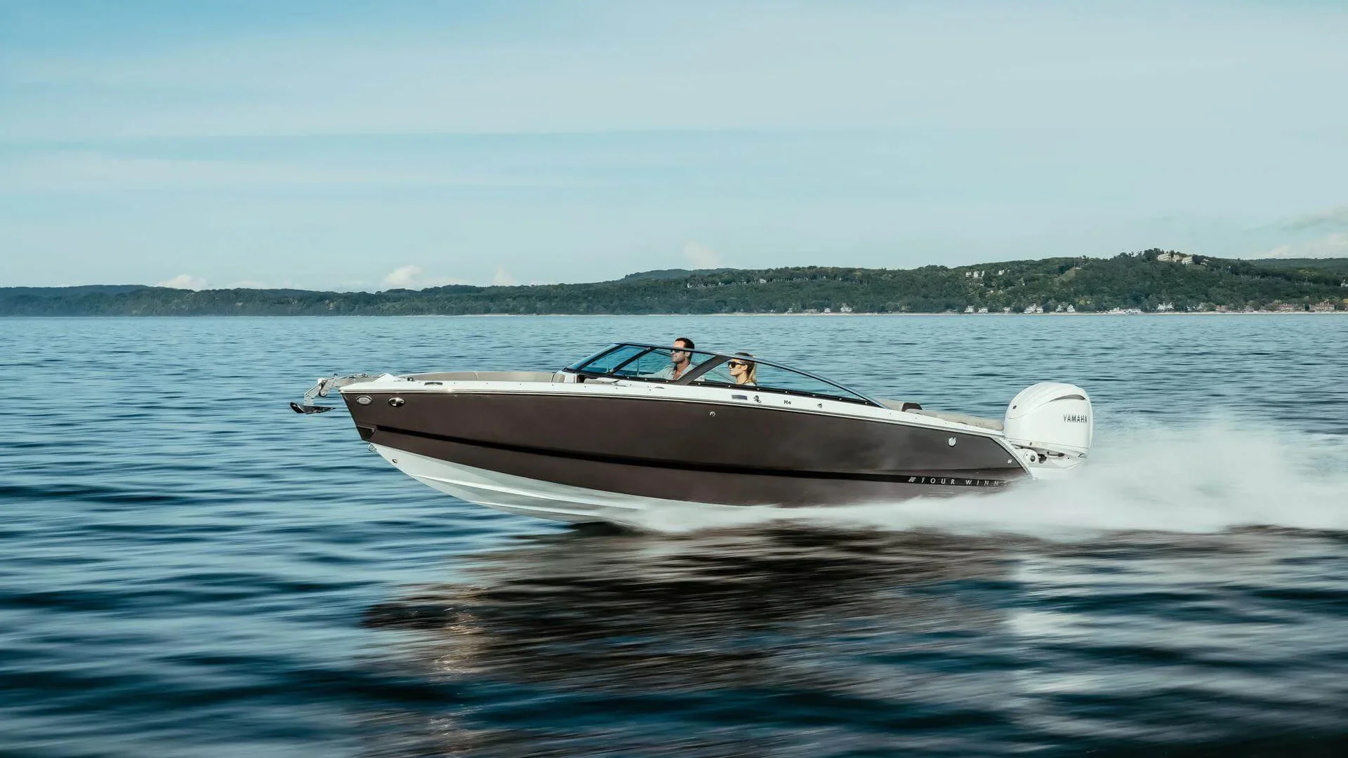 2027 Four Winns H4 Outboard